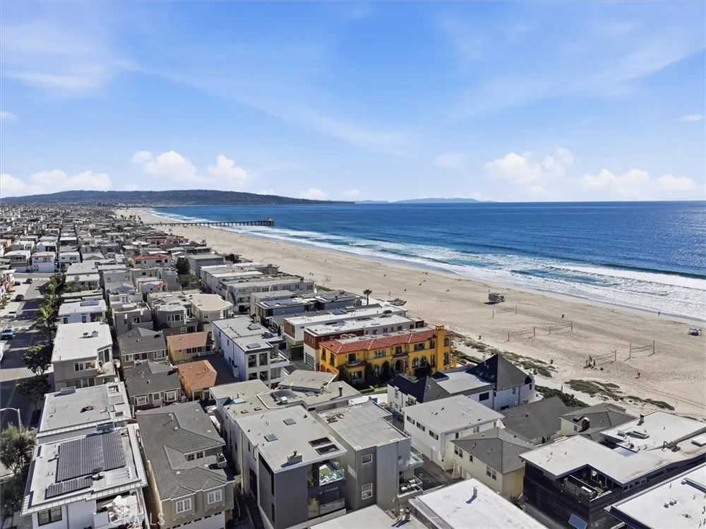 2406 Ocean Drive Manhattan Beach, CA 90266