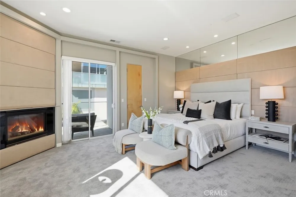 2406 Ocean Drive Manhattan Beach, CA 90266