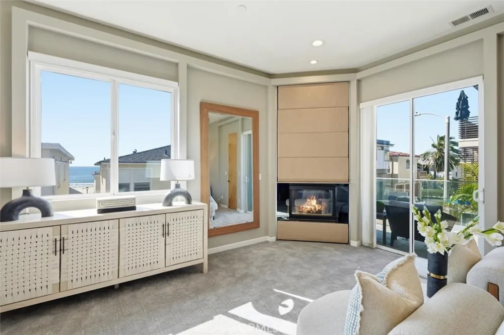 2406 Ocean Drive Manhattan Beach, CA 90266