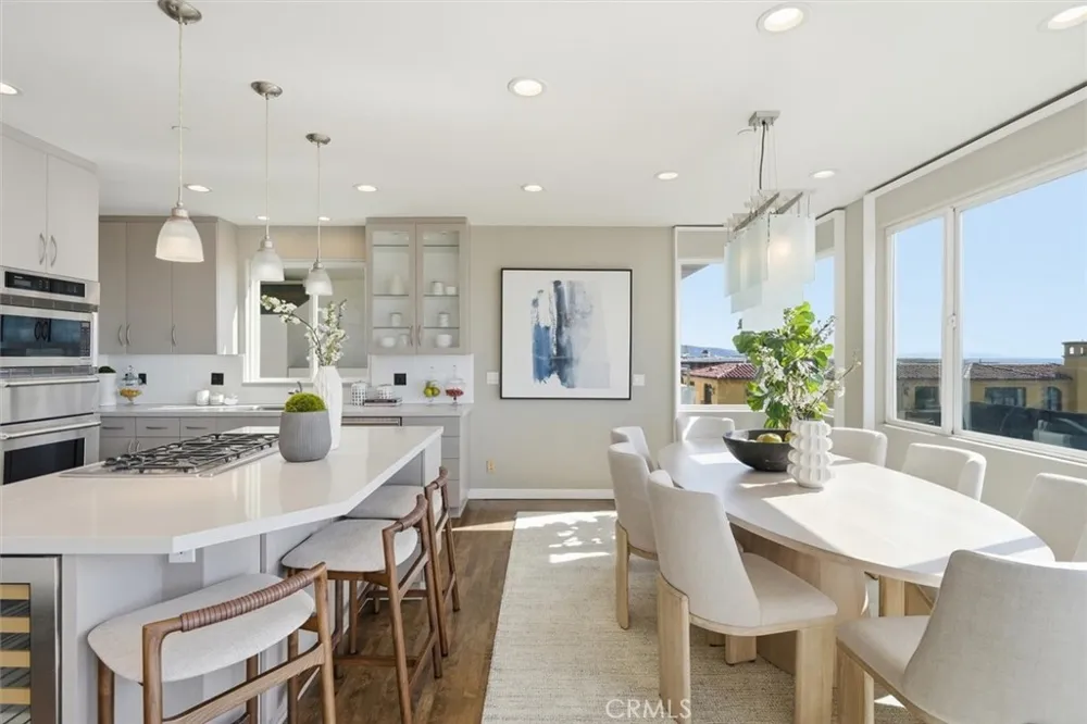 2406 Ocean Drive Manhattan Beach, CA 90266