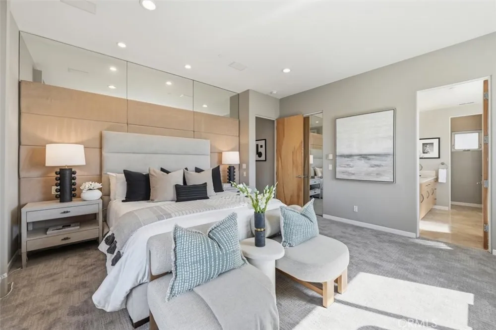 2406 Ocean Drive Manhattan Beach, CA 90266