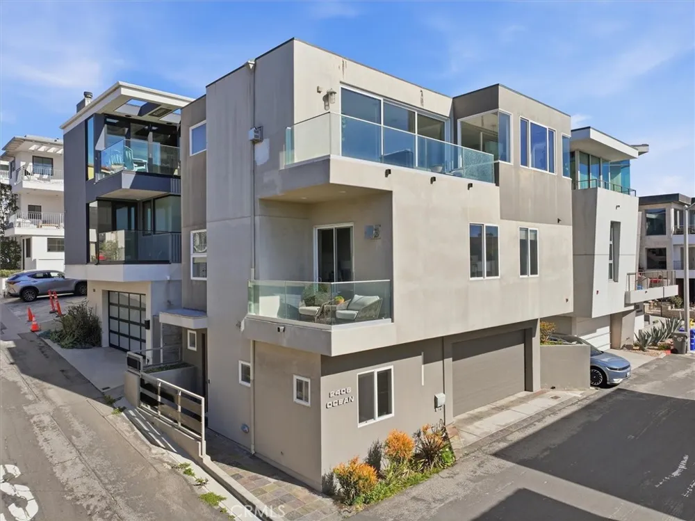 2406 Ocean Drive Manhattan Beach, CA 90266