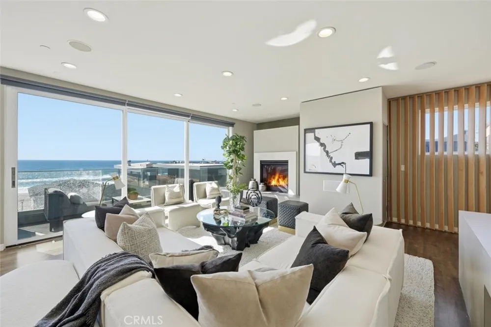 2406 Ocean Drive Manhattan Beach, CA 90266