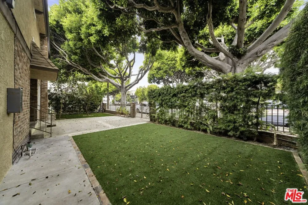 820 Pier Avenue #1 Santa Monica, CA 90405