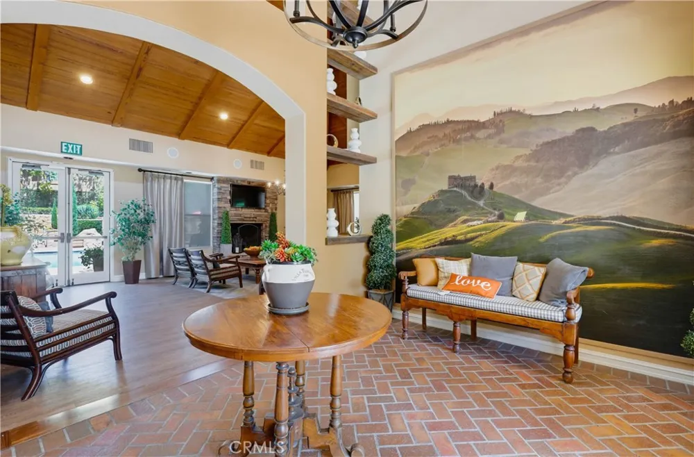 19431 Rue De Valore #22L Lake Forest, CA 92610