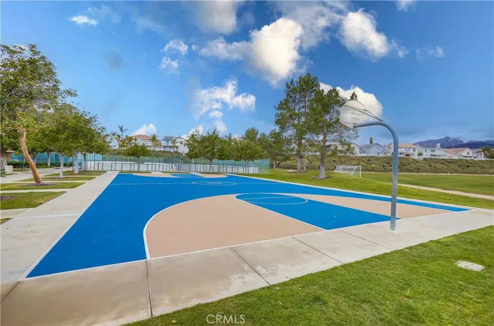 19431 Rue De Valore #22L Lake Forest, CA 92610