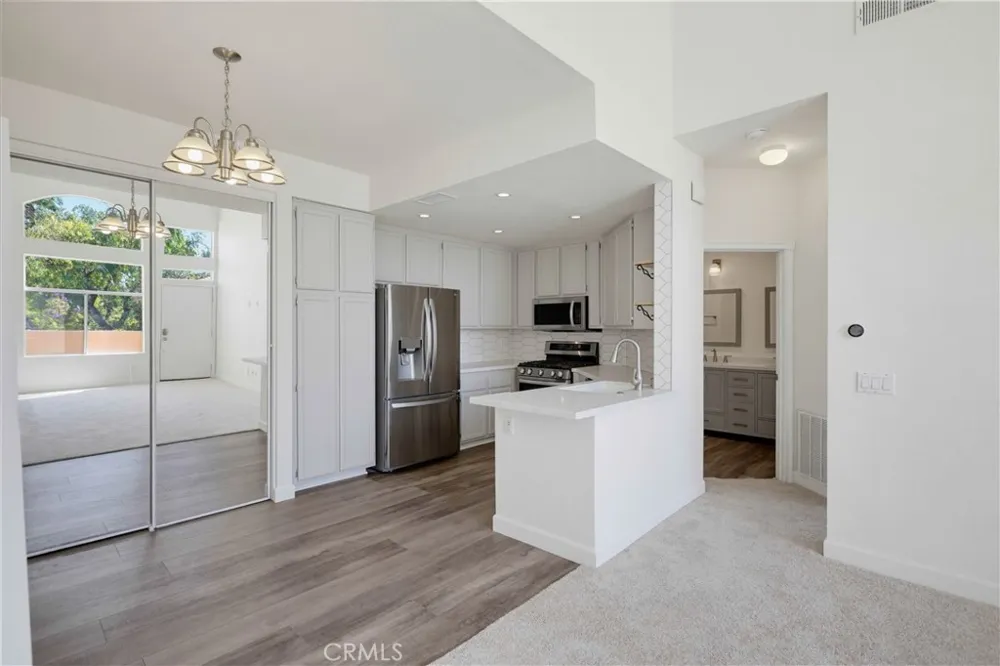 19431 Rue De Valore #22L Lake Forest, CA 92610