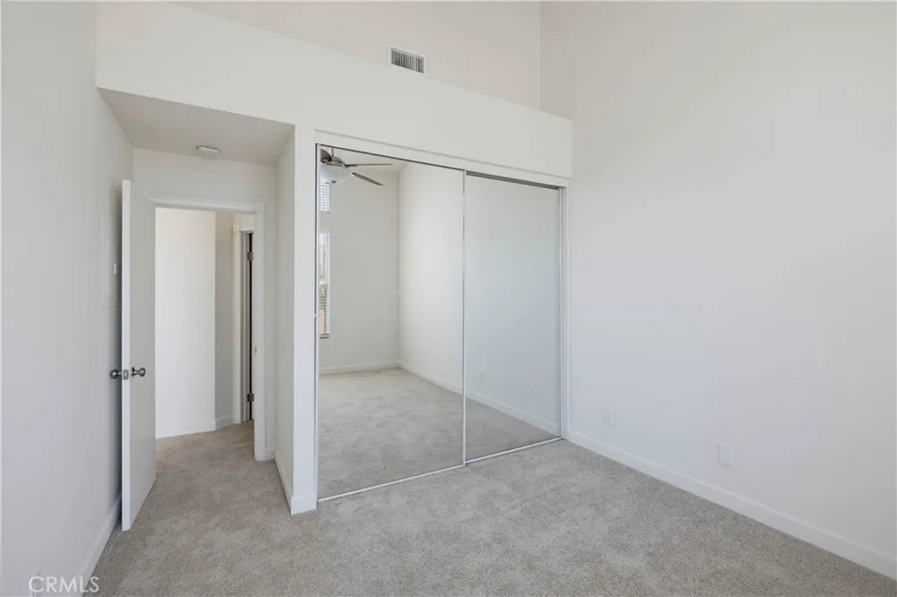 19431 Rue De Valore #22L Lake Forest, CA 92610