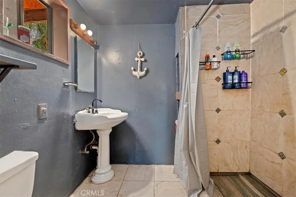 448 W F STREET Colton, CA 92324