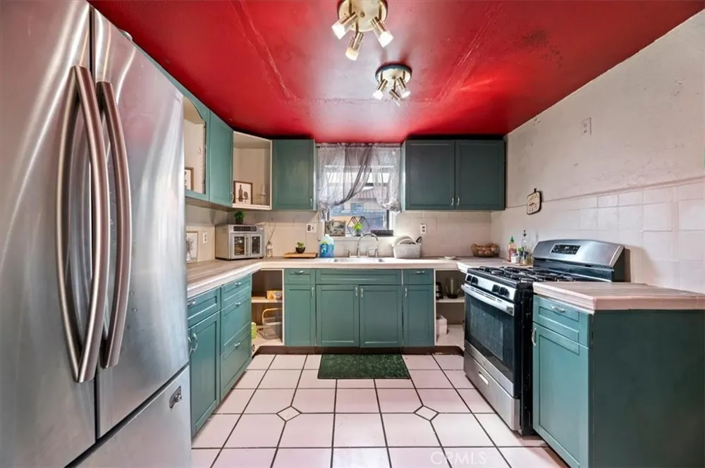 448 W F STREET Colton, CA 92324