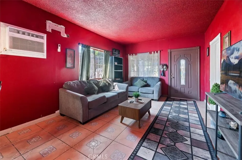 448 W F STREET Colton, CA 92324