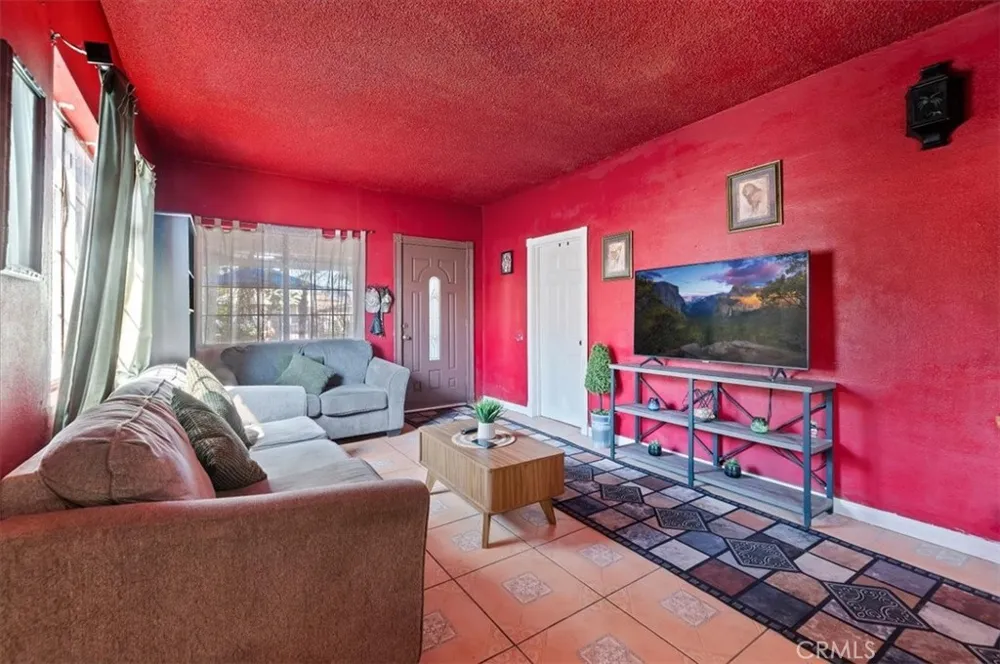 448 W F STREET Colton, CA 92324