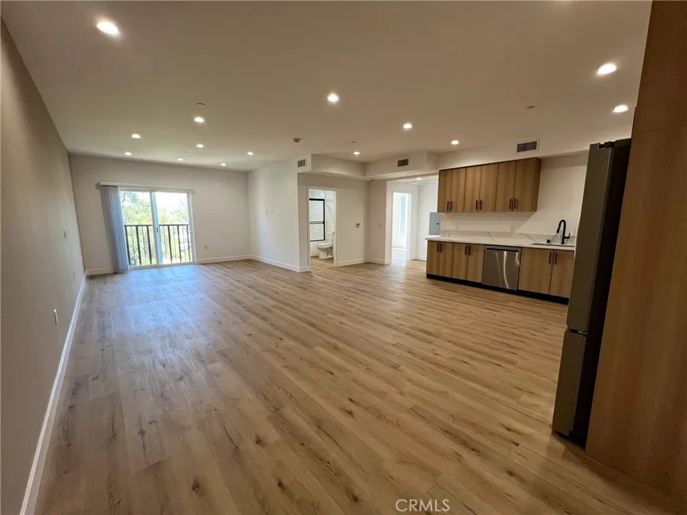 8016 Fair #203 Sun Valley, CA 91352