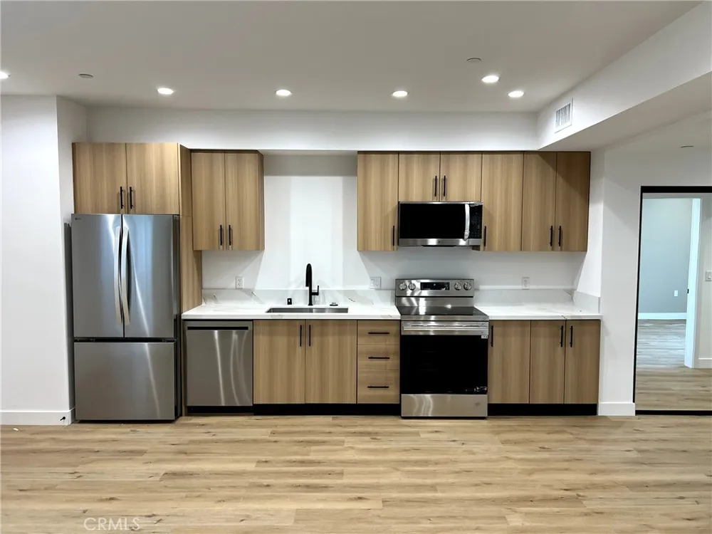 8016 Fair #203 Sun Valley, CA 91352