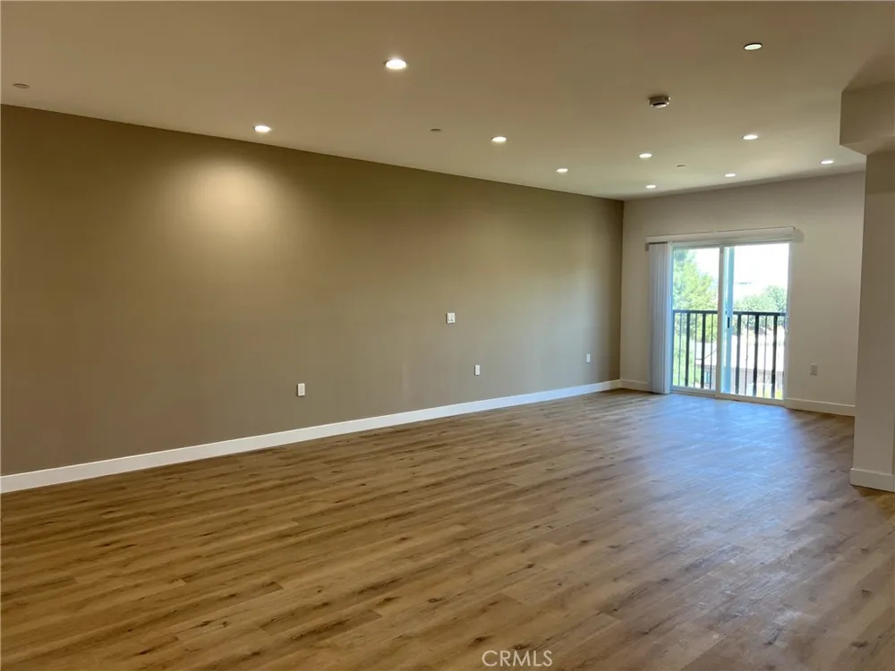 8016 Fair #203 Sun Valley, CA 91352