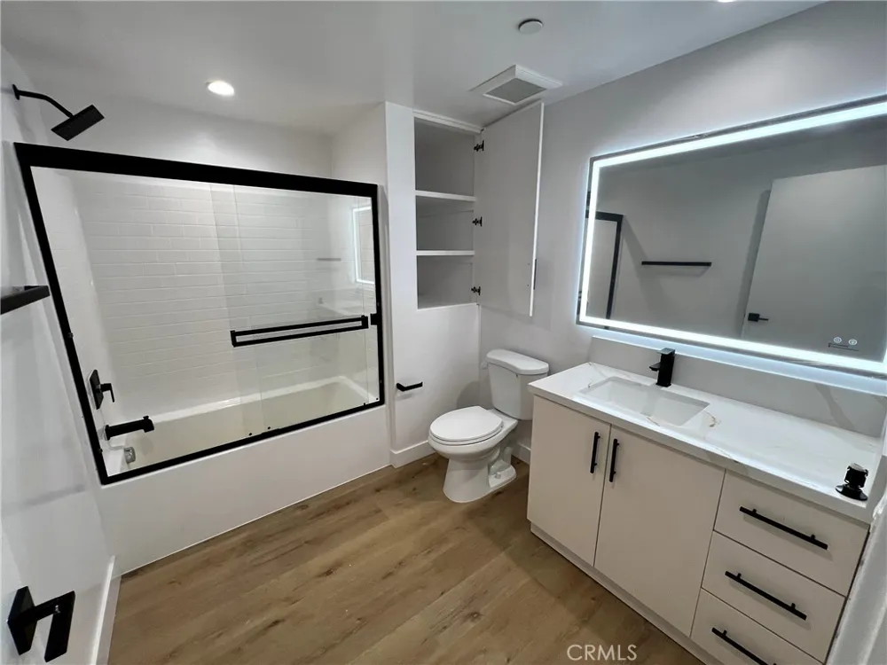 8016 Fair #203 Sun Valley, CA 91352
