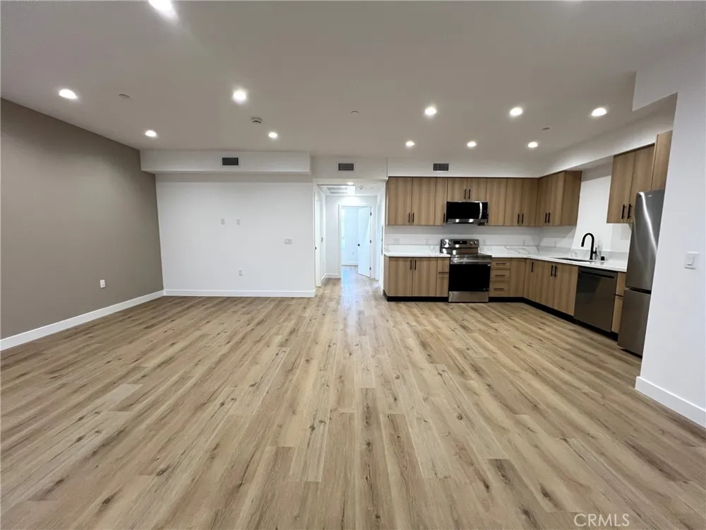 8016 Fair #203 Sun Valley, CA 91352