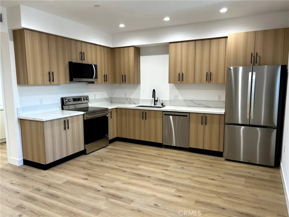 8016 Fair #203 Sun Valley, CA 91352