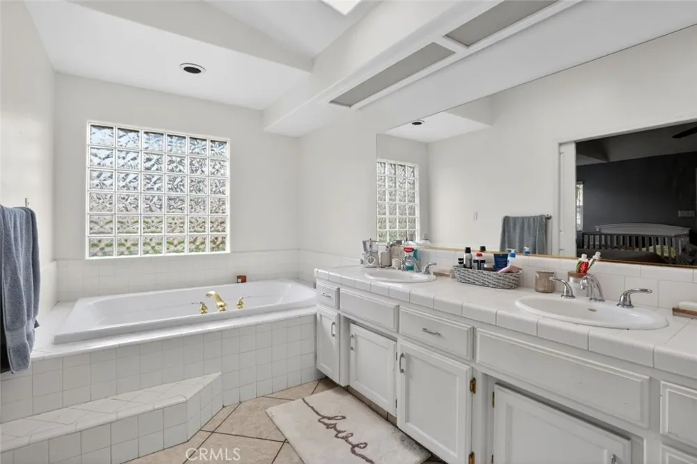 4507 Sealion Lane Bakersfield, CA 93312