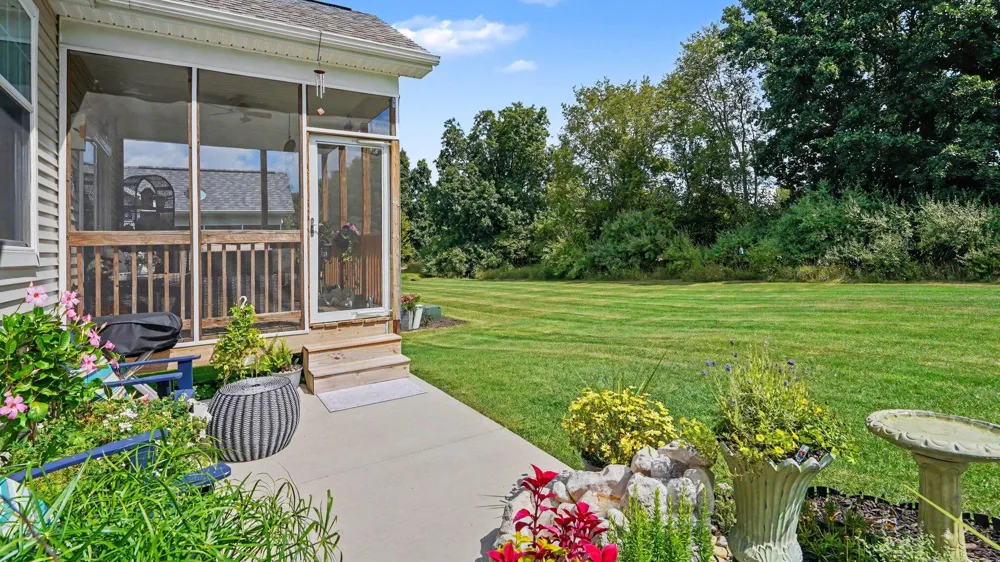 5725 Trail Side Lane Whitmore Lake, MI 48189