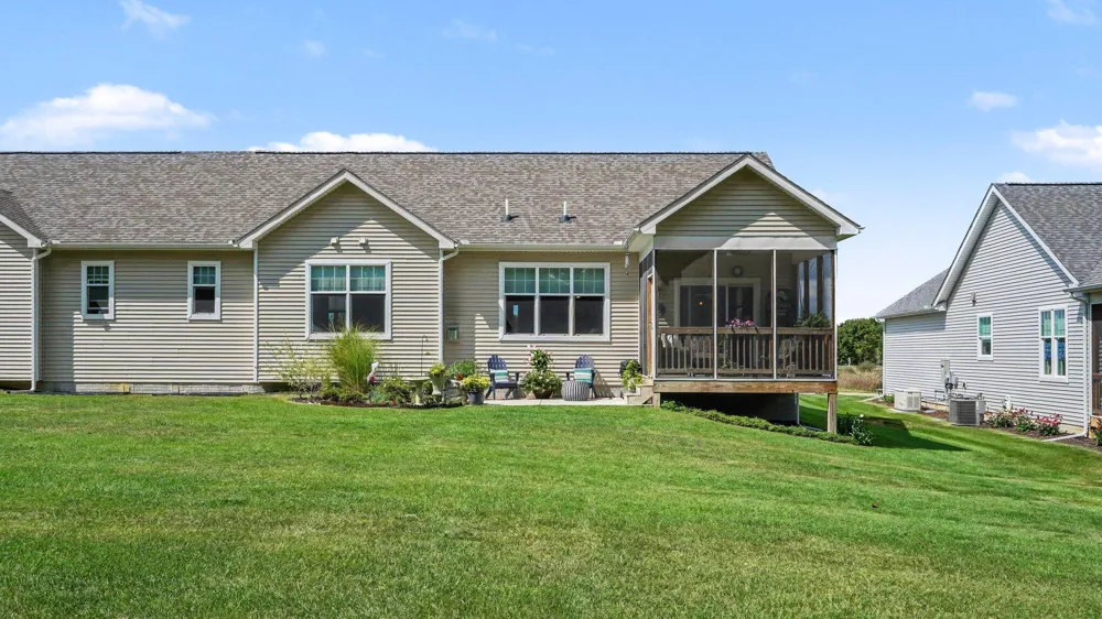 5725 Trail Side Lane Whitmore Lake, MI 48189