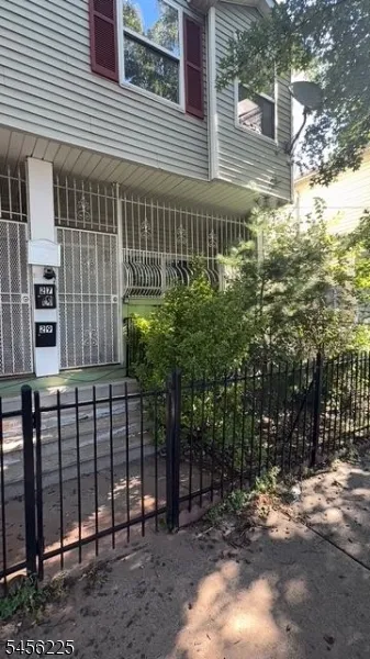 27 16Th Ave #1 Unit 1