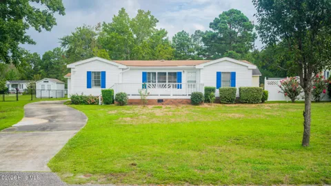 1076 Clubview Lane SW