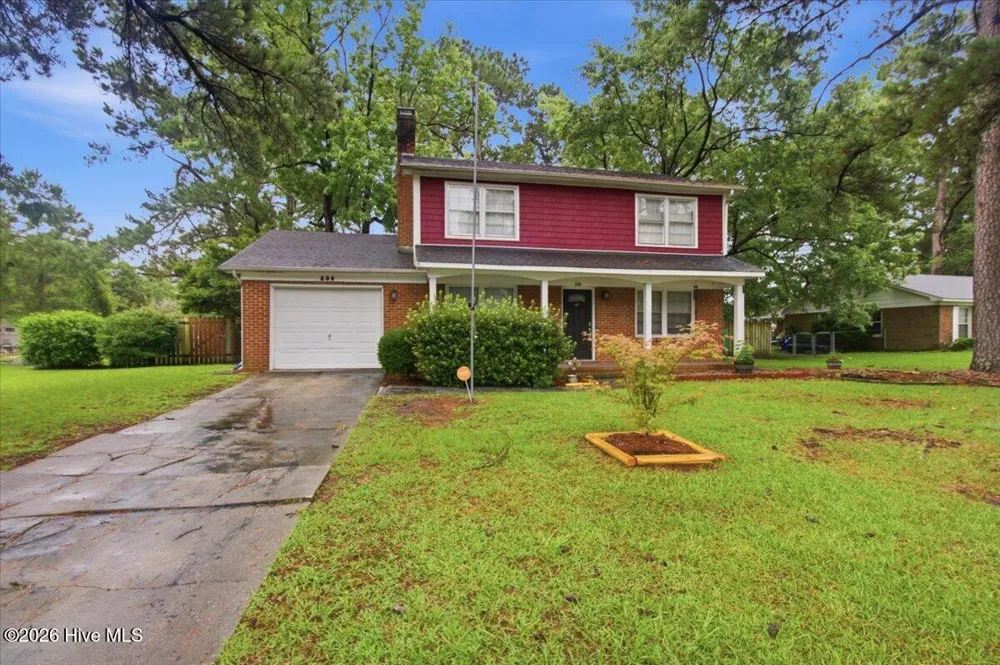 208 Greenbriar Drive Jacksonville, NC 28546