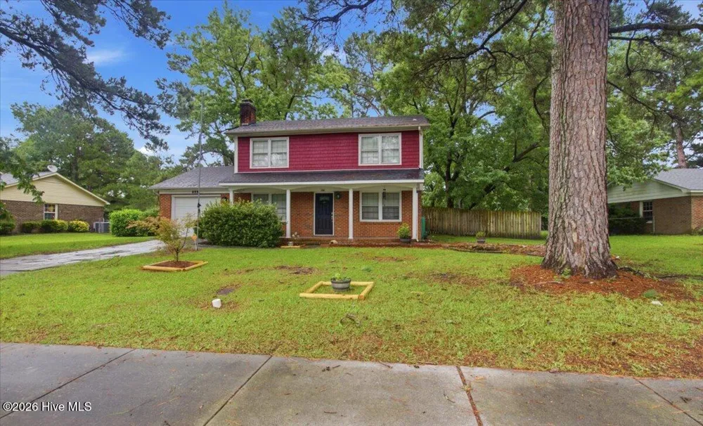 208 Greenbriar Drive Jacksonville, NC 28546