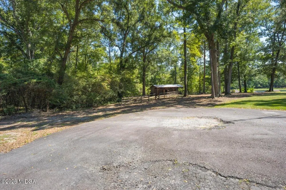 7576 Lakewood Drive Macon, GA 31220