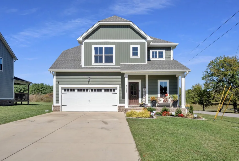 3015 Graystand Dr Greenbrier, TN 37073