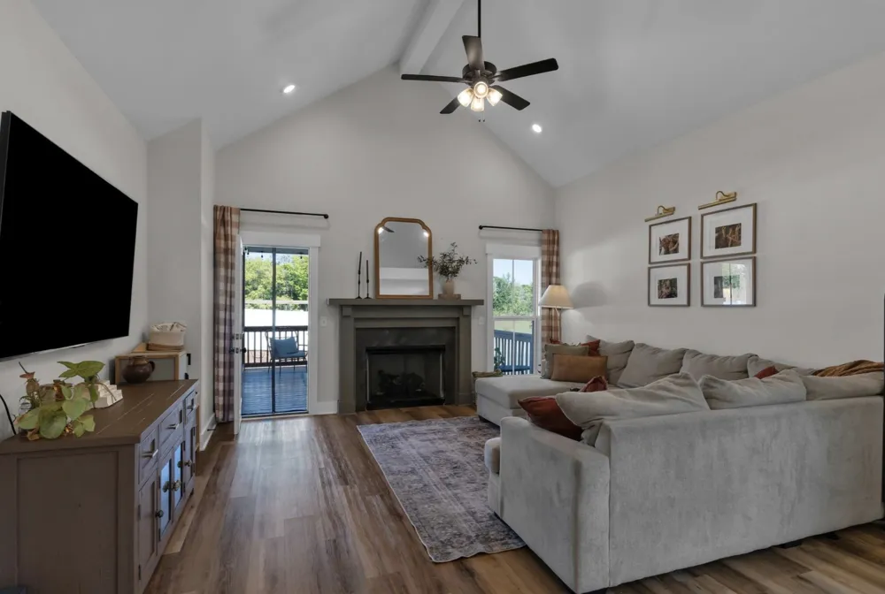 3015 Graystand Dr Greenbrier, TN 37073