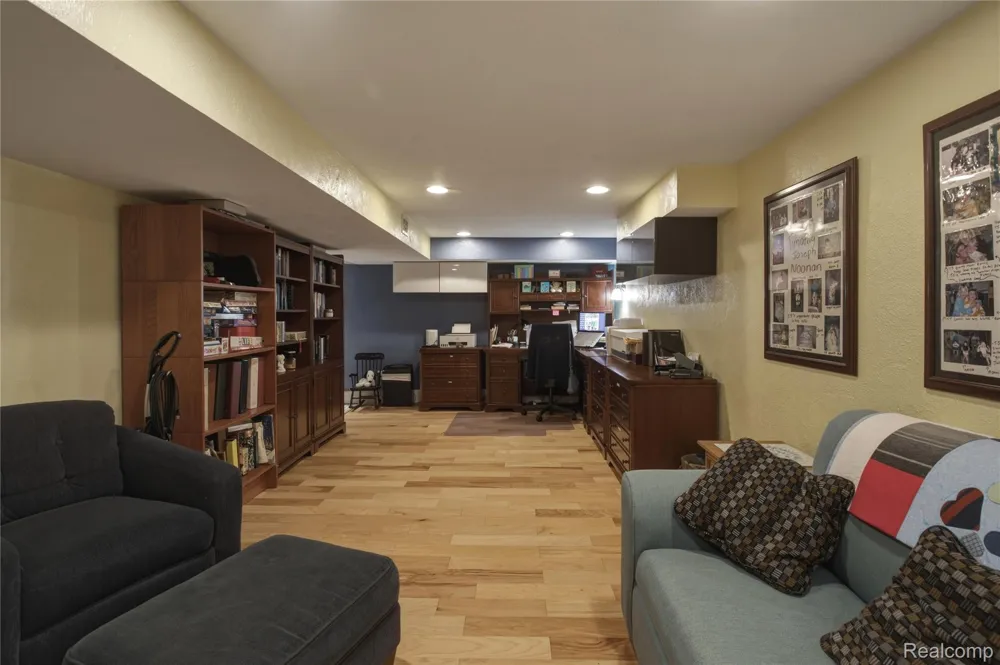 442 Melborn Street Dearborn City, MI 48128