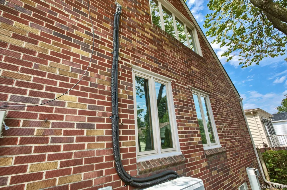 442 Melborn Street Dearborn City, MI 48128