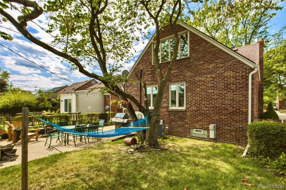 442 Melborn Street Dearborn City, MI 48128