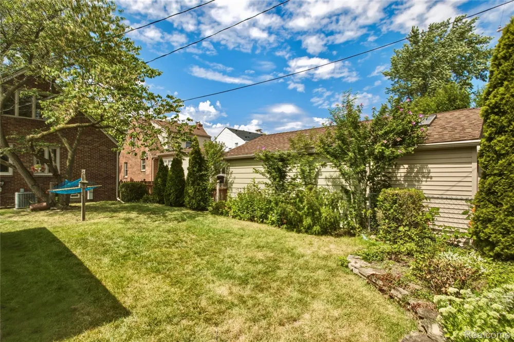 442 Melborn Street Dearborn City, MI 48128