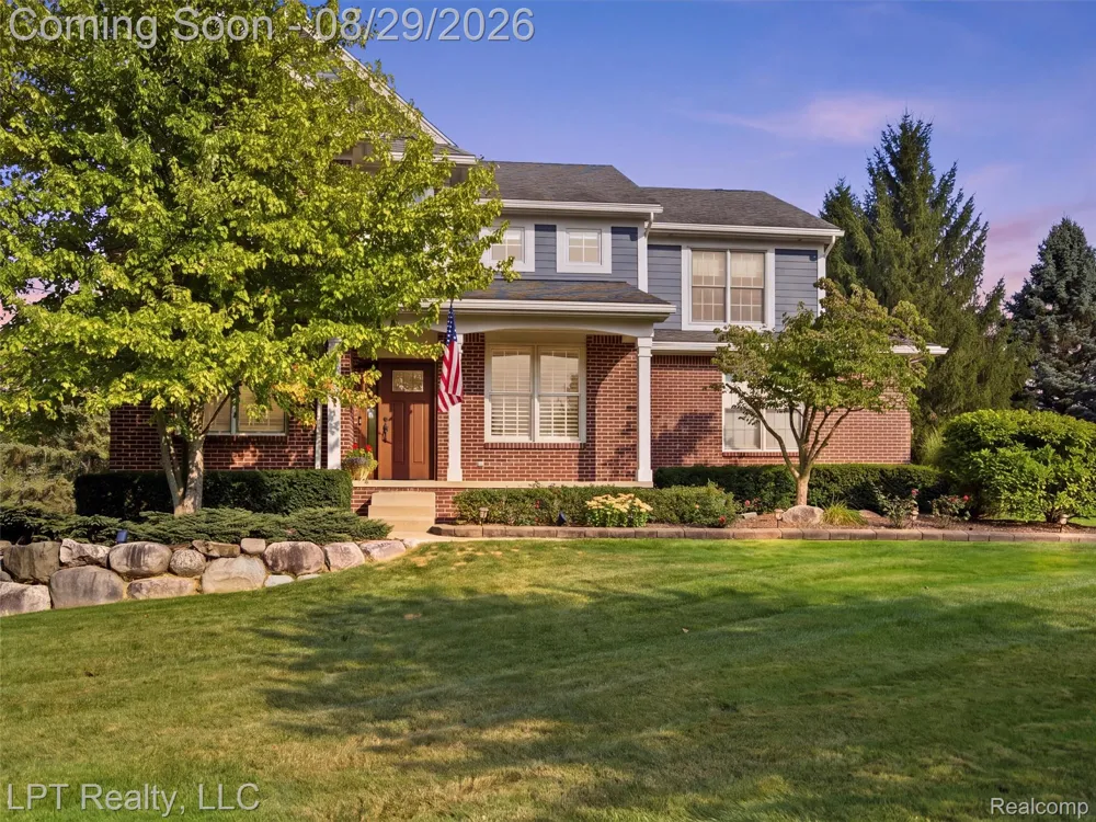 23770 Spy Glass Hill Lyon Charter Township, MI 48178