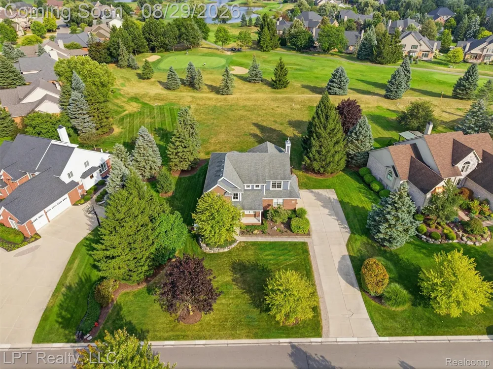23770 Spy Glass Hill Lyon Charter Township, MI 48178