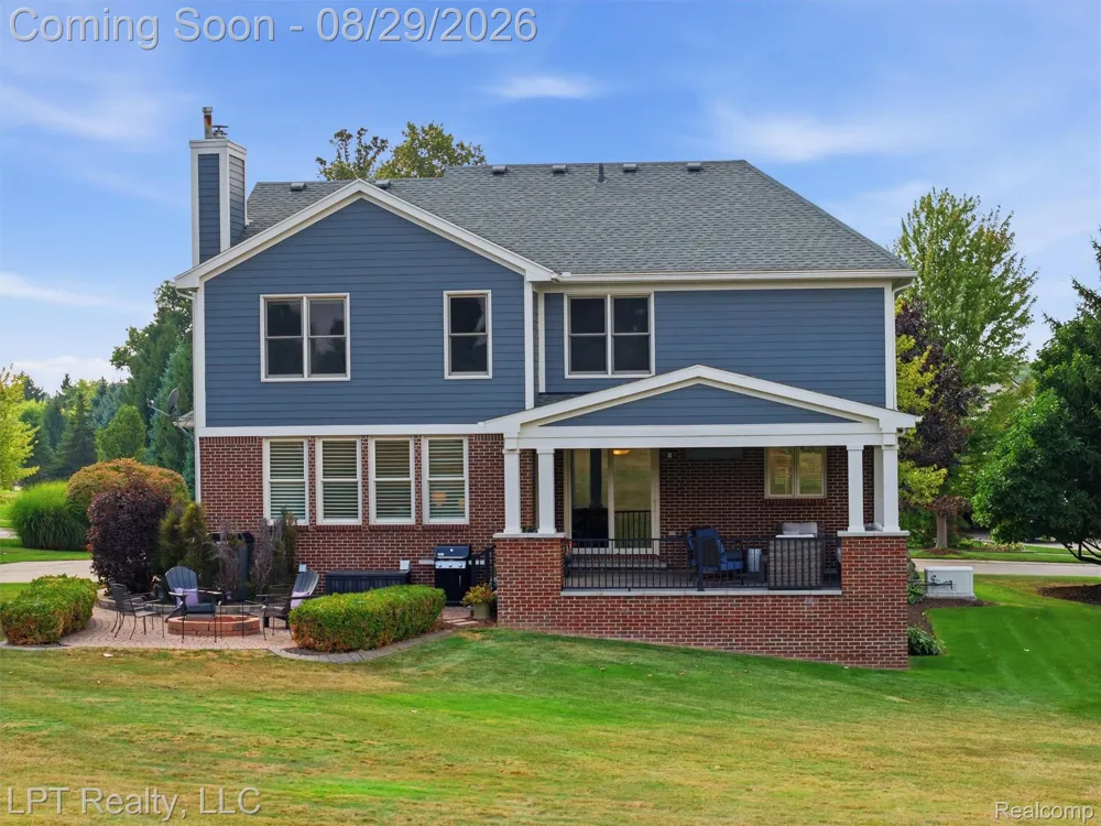 23770 Spy Glass Hill Lyon Charter Township, MI 48178