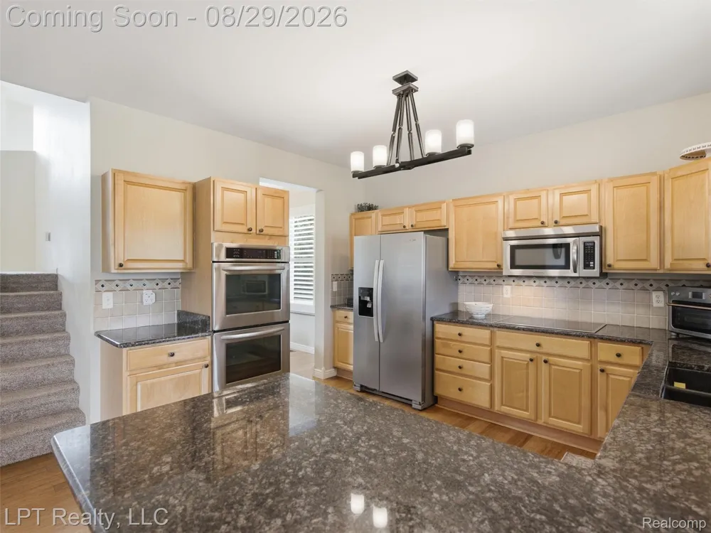 23770 Spy Glass Hill Lyon Charter Township, MI 48178