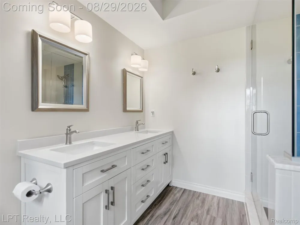 23770 Spy Glass Hill Lyon Charter Township, MI 48178