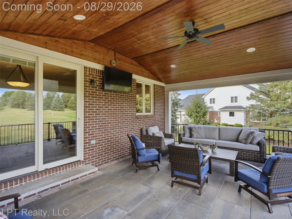 23770 Spy Glass Hill Lyon Charter Township, MI 48178
