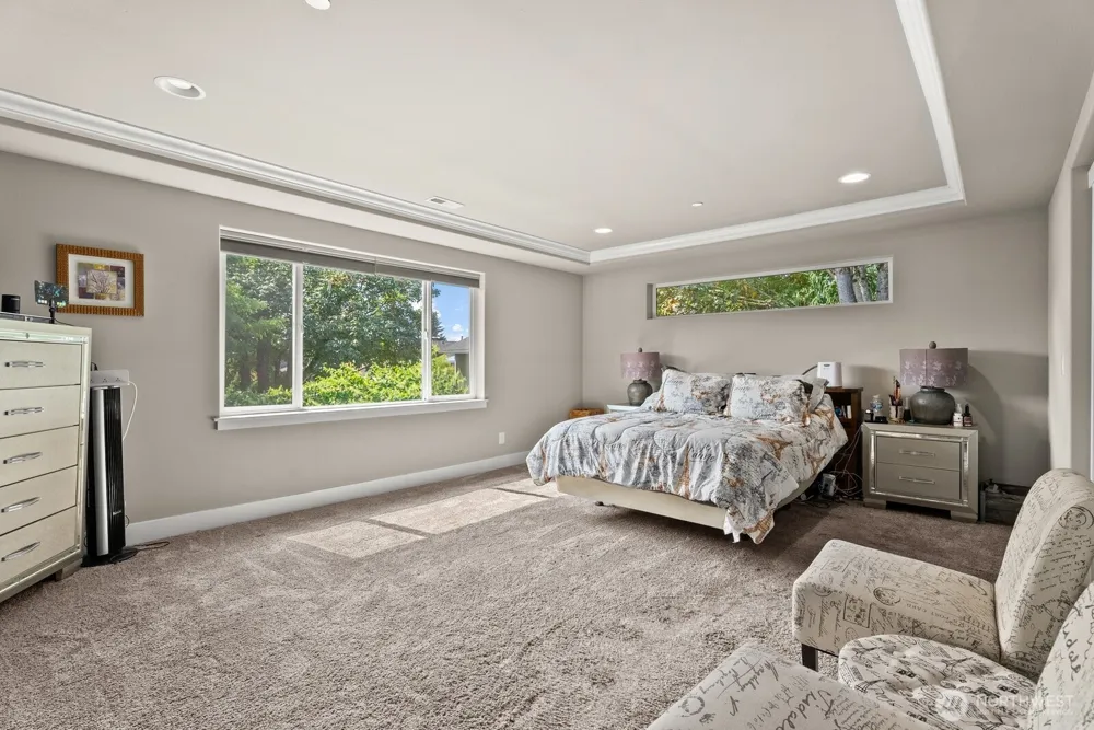 35703 20th Avenue SW Federal Way, WA 98023