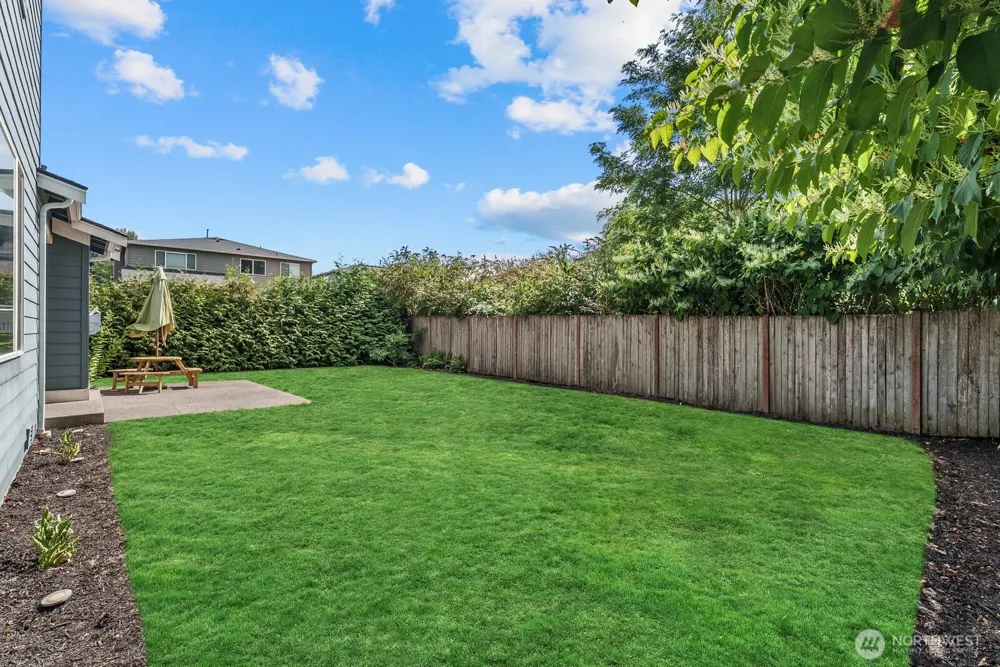 35703 20th Avenue SW Federal Way, WA 98023