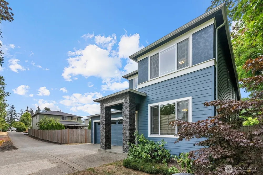 35703 20th Avenue SW Federal Way, WA 98023