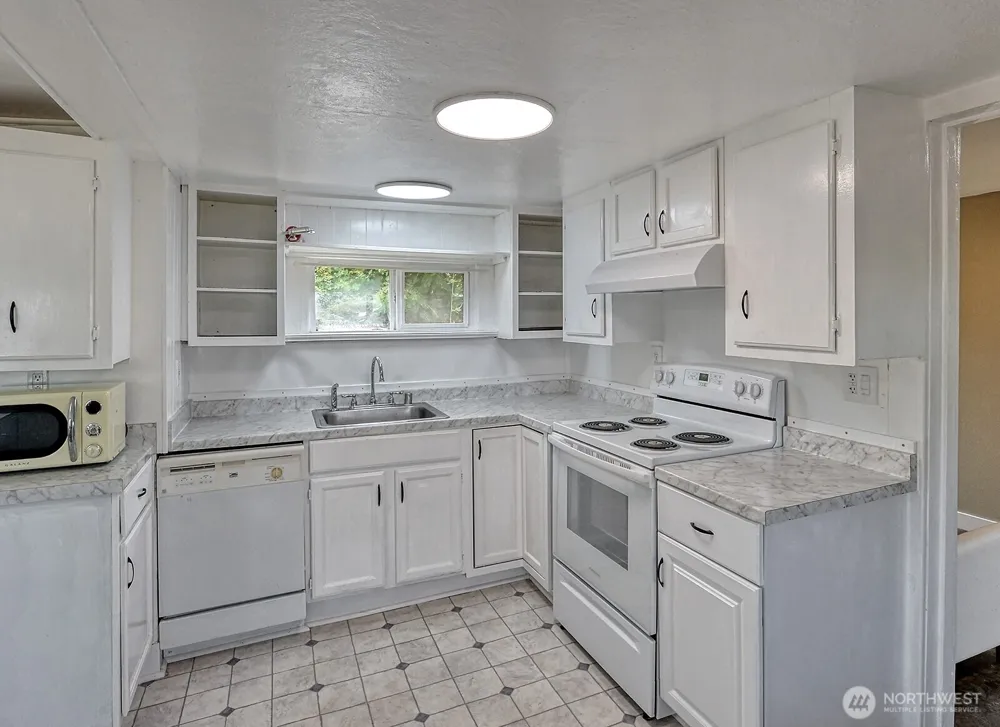 18930 98th Avenue NW Stanwood, WA 98292