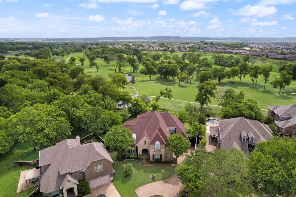 663 Links View Court Grand Prairie, TX 75052