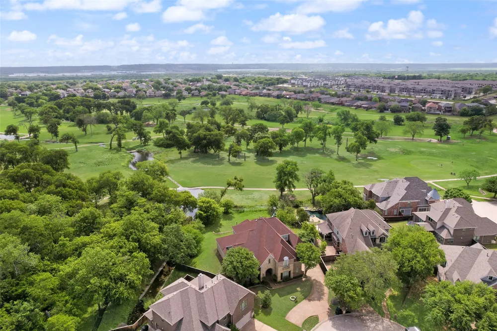 663 Links View Court Grand Prairie, TX 75052