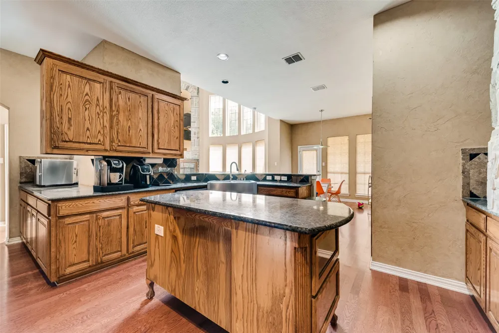 663 Links View Court Grand Prairie, TX 75052