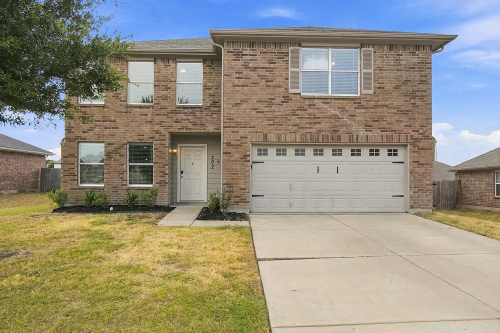 202 Cheyenne Drive Waxahachie, TX 75165